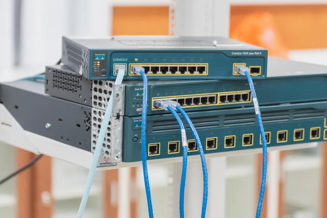 Enterprise Switches & Routers